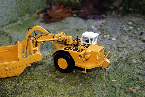 CATERPILLAR 637D (390)€